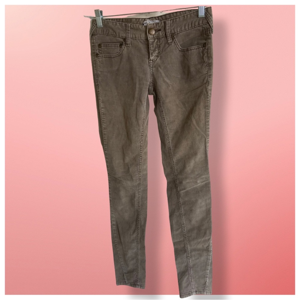Free people beige skinny corduroyed pants Twist ankle